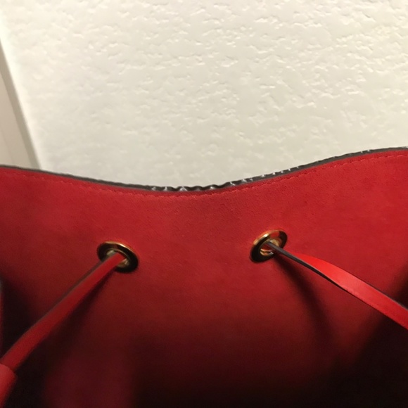 Louis Vuitton Neonoe - Picture 4 of 9